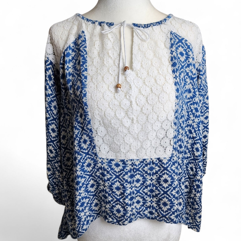 Selfie Couture Blue and White Floral Lace  Women's Top